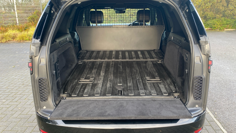 Land Rover Discovery Diesel 3.0 D300 R-Dynamic SE Commercial Auto